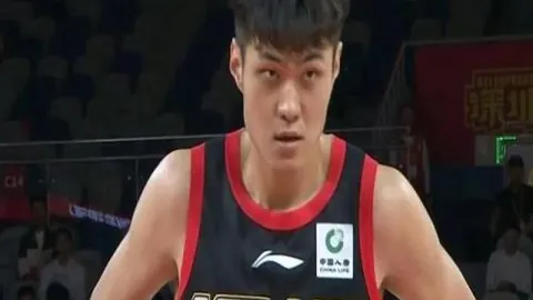 “[冰雪]单板滑雪资格赛：高大礼、逄储源无缘下一轮”